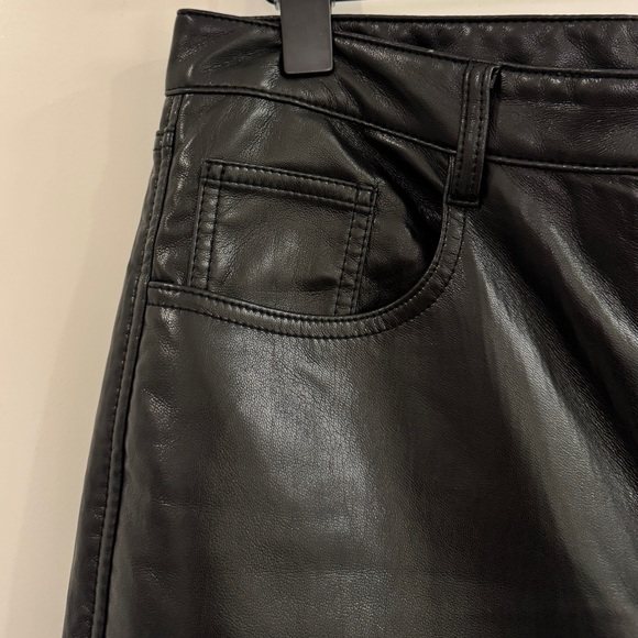 Aritzia Wilfred Melina High-waisted Vegan Leather pants size 14 - Picture 5 of 16